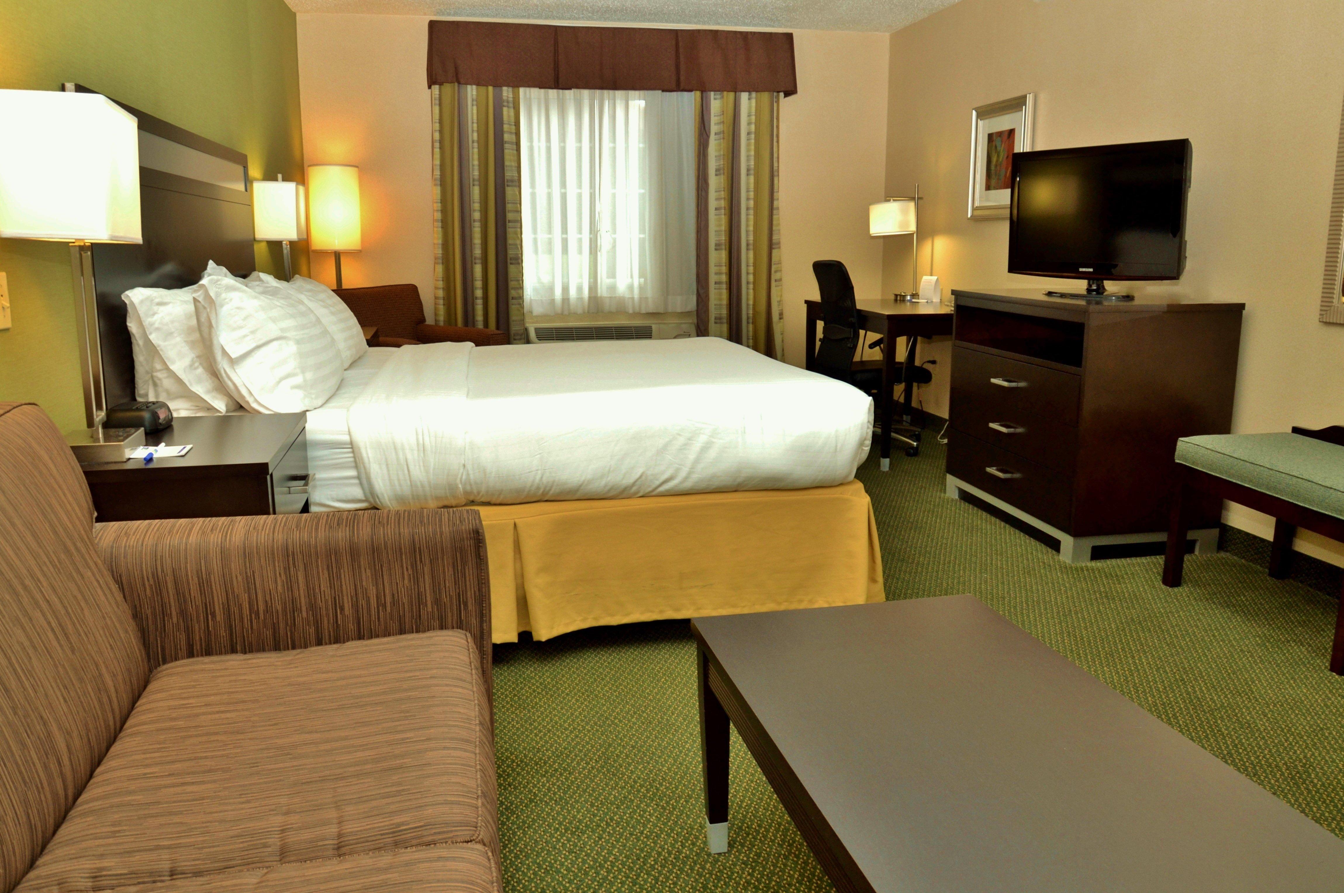 Holiday Inn Express Hotel & Suites Center Township, An Ihg Hotel Monaca Екстериор снимка