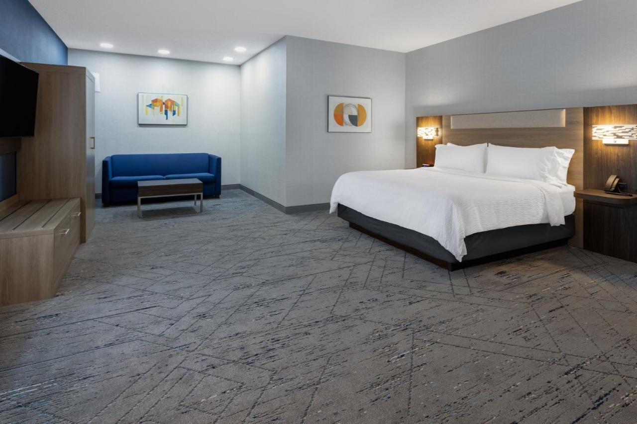 Holiday Inn Express Hotel & Suites Center Township, An Ihg Hotel Monaca Екстериор снимка